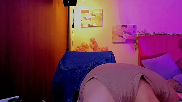 Charlee pink online show from 22, 3, 2026