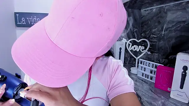 Snapshot of miss__allison chatting on 16, 7, 2026 miss allison online show from 16, 7, 2026
