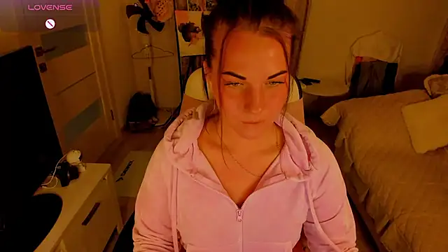 masha19981 online show from 13, 10, 2025