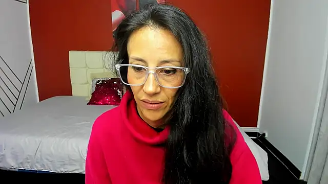 Abrillee1 online show from 27, 12, 2024