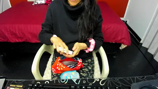 Abrillee1 online show from 20, 1, 2025