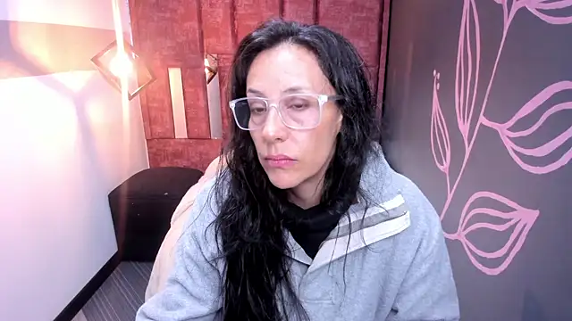 Abrillee1 online show from 7, 11, 2025