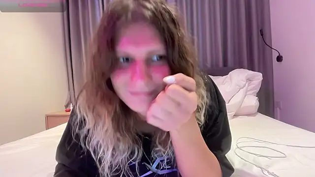 Alice Pinkhead online show from 5, 2, 2026