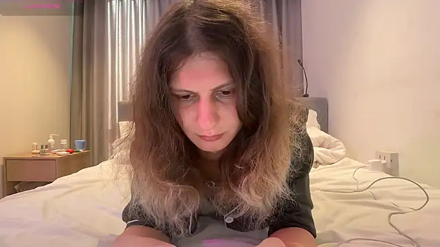 Alice Pinkhead online show from 13, 4, 2026