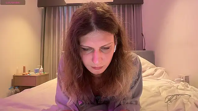 Snapshot of Alice_Pinkhead chatting on 27, 4, 2026 Alice Pinkhead online show from 27, 4, 2026