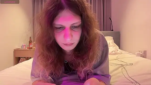 Snapshot of Alice_Pinkhead chatting on 4, 6, 2026 Alice Pinkhead online show from 4, 6, 2026