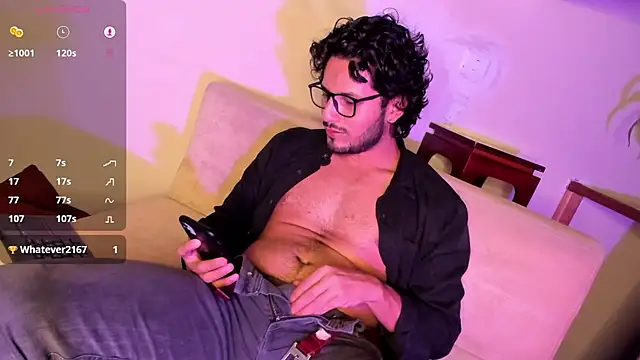 Nicholasrodrii online show from 5, 1, 2025