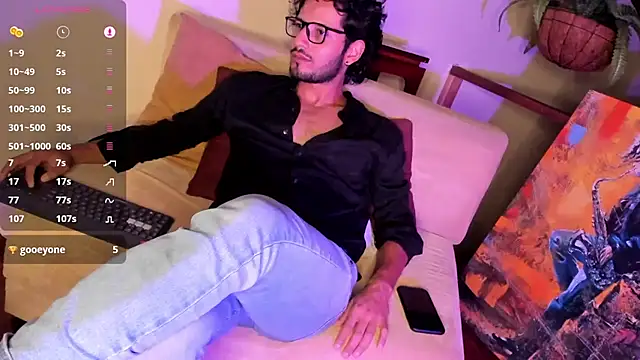 Nicholasrodrii online show from 7, 1, 2025