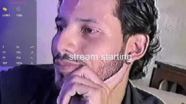 Nicholasrodrii online show from 8, 1, 2025