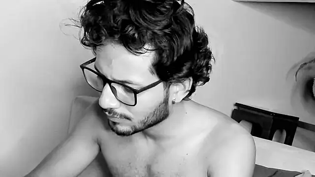 Nicholasrodrii online show from 22, 2, 2025