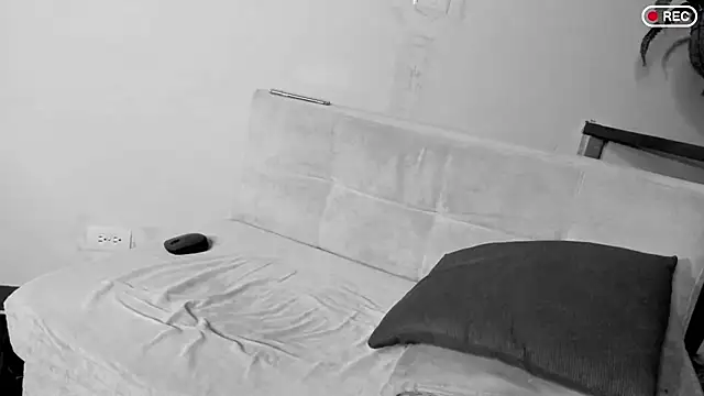 Nicholasrodrii online show from 21, 3, 2025