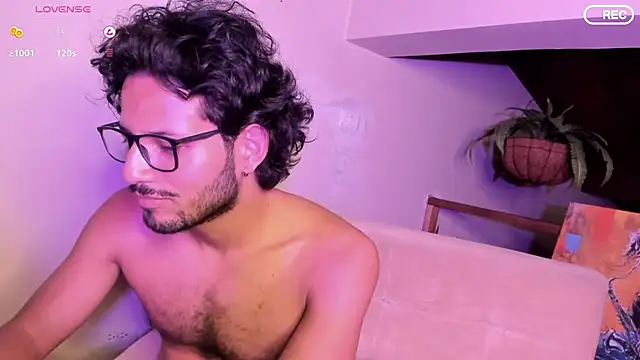 Nicholasrodrii online show from 23, 3, 2025