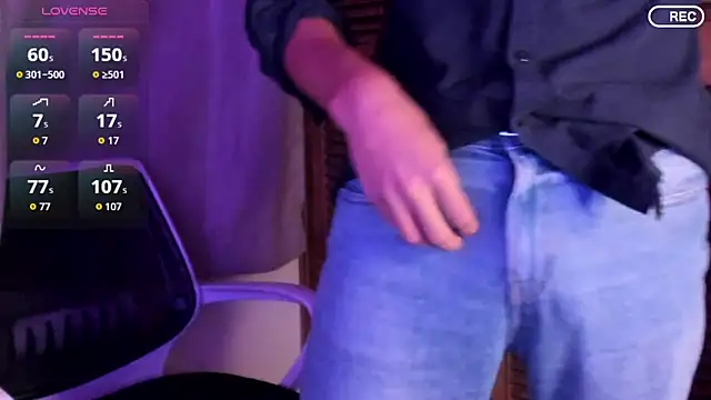 Nicholasrodrii online show from 7, 10, 2025