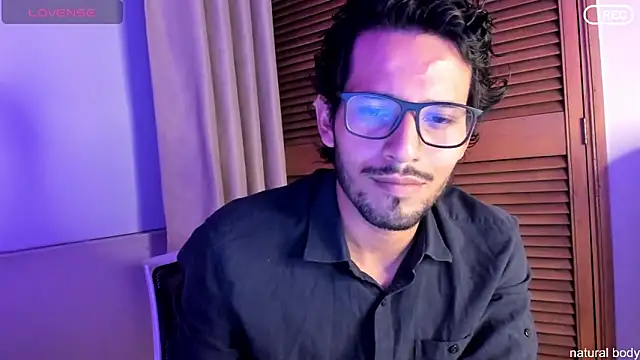 Nicholasrodrii online show from 10, 10, 2025