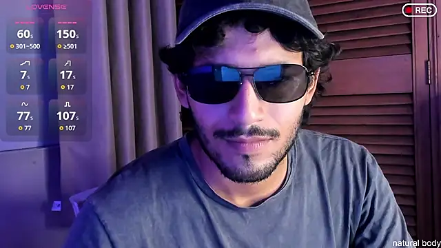 Nicholasrodrii online show from 23, 10, 2025