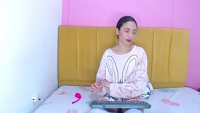 Snapshot of angelinabrookcm101 chatting on 7, 12, 2024 angelinabrookcm101 online show from 7, 12, 2024
