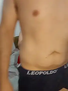 Snapshot of Tripisv chatting on 4, 12, 2024 Tripisv online show from 4, 12, 2024