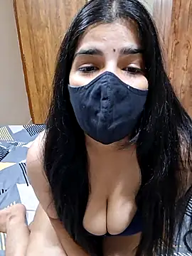 Snapshot of aaliya_bhattt chatting on 29, 7, 2026 aaliya bhattt online show from 29, 7, 2026