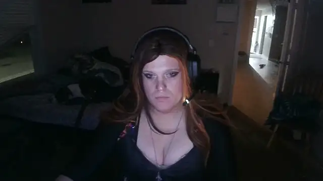 Snapshot of EmberLee chatting on 15, 3, 2025 EmberLee online show from 15, 3, 2025