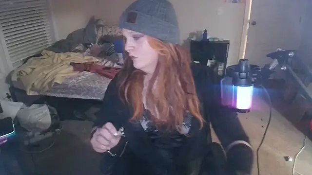 Snapshot of EmberLee chatting on 22, 3, 2025 EmberLee online show from 22, 3, 2025