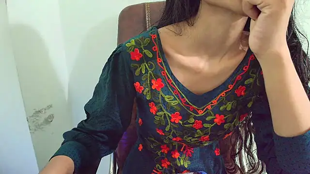 Snapshot of Srabontii chatting on 26, 2, 2025 Srabontii online show from 26, 2, 2025