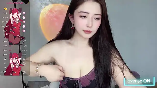 Snapshot of Alice-821 chatting on 14, 1, 2025 Alice-821 online show from 14, 1, 2025