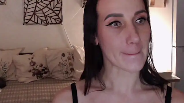 pepper milf online show from 10, 2, 2025