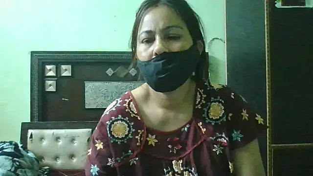 couplesuni online show from 10, 3, 2026