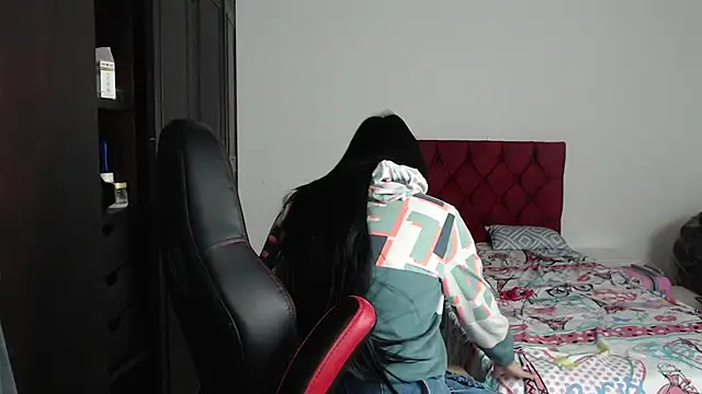 kayla k18 online show from 2, 2, 2025