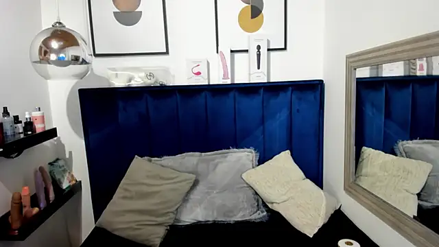 Alaia Cute online show from 9, 7, 2026