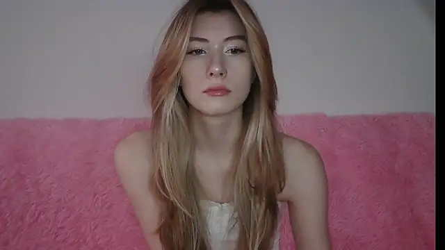 ErikaShyy online show from 23, 1, 2025