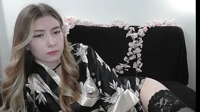 ErikaShyy online show from 22, 4, 2026