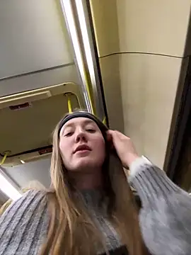 Sophie Avory online show from 23, 1, 2025