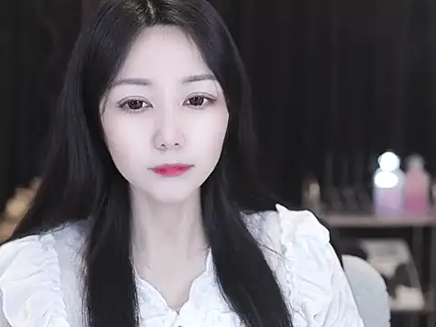 Nuyoah-77 online show from 19, 3, 2026