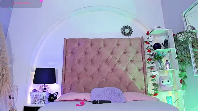 LadyAvalon online show from 26, 11, 2025