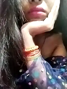 Snapshot of Hotty-Divya chatting on 10, 12, 2024 Hotty-Divya online show from 10, 12, 2024