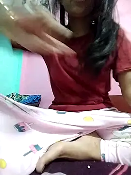 Snapshot of Hotty-Divya chatting on 9, 11, 2025 Hotty-Divya online show from 9, 11, 2025