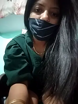 Snapshot of Hotty-Divya chatting on 1, 4, 2026 Hotty-Divya online show from 1, 4, 2026