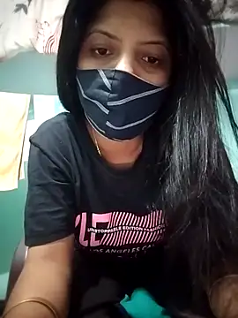 Snapshot of Hotty-Divya chatting on 1, 4, 2026 Hotty-Divya online show from 1, 4, 2026