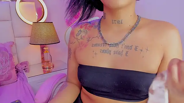 Snapshot of Mia_Jansen chatting on 14, 12, 2024 Mia Jansen online show from 14, 12, 2024