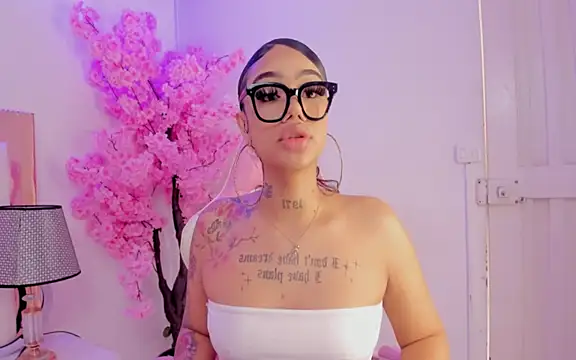 Snapshot of Mia_Jansen chatting on 15, 1, 2025 Mia Jansen online show from 15, 1, 2025