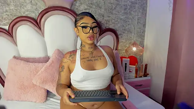 Snapshot of Mia_Jansen chatting on 28, 2, 2026 Mia Jansen online show from 28, 2, 2026