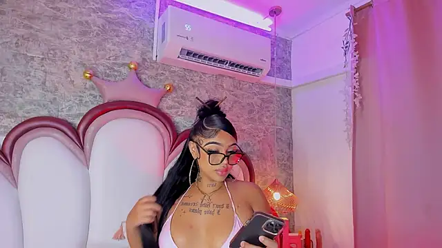 Snapshot of Mia_Jansen chatting on 1, 5, 2026 Mia Jansen online show from 1, 5, 2026