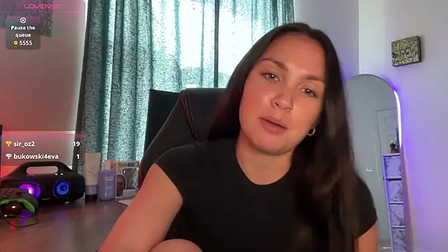 Snapshot of sweetsariaah chatting on 8, 10, 2025 sweetsariaah online show from 8, 10, 2025