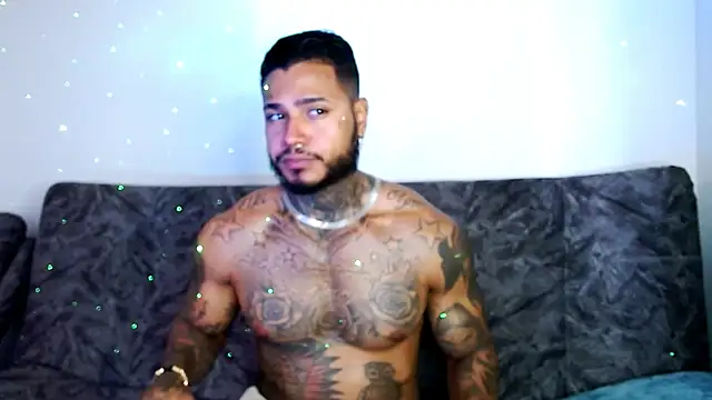 Snapshot of Exotic_tatto27121 chatting on 18, 12, 2024 Exotic tatto27121 online show from 18, 12, 2024