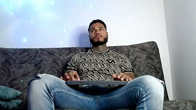 Snapshot of Exotic_tatto27121 chatting on 30, 12, 2024 Exotic tatto27121 online show from 30, 12, 2024