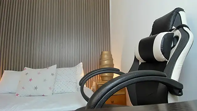 dania miller  online show from 21, 2, 2025