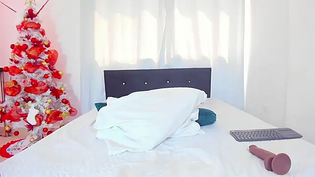 DailaSmith online show from 6, 12, 2024