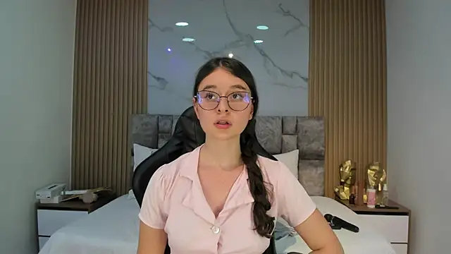 Khalifa fletcher online show from 8, 2, 2025