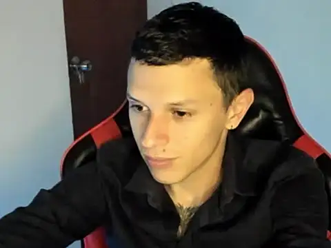 Snapshot of goodboy69l chatting on 6, 5, 2026 goodboy69l online show from 6, 5, 2026